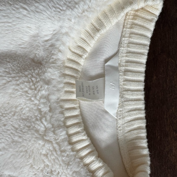 H&M White Fluffy Sweater - Picture 2 of 7